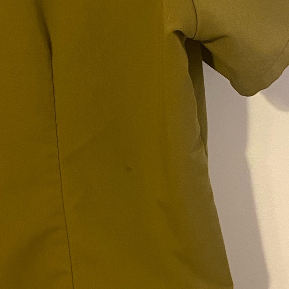 Figs Olive green scrub top - Picture 4 of 4